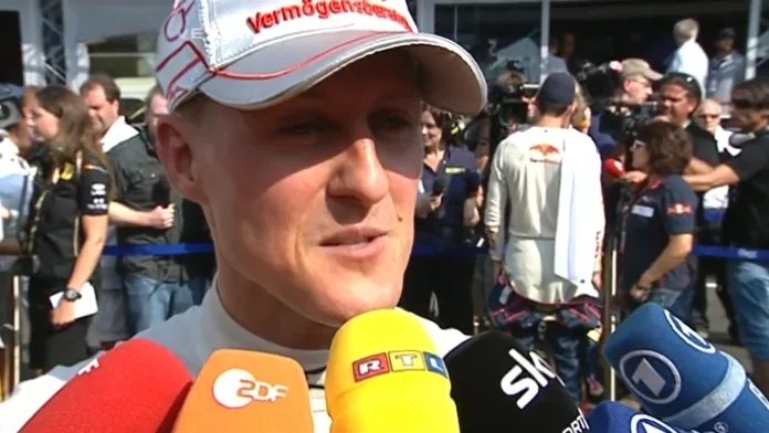 Tidligere F1-fører David Coulthard mener at Kimi Raikkonen kunne ha vunnet flere verdensmesterskap hvis han hadde hatt Michael Schumachers arbeidsmoral.